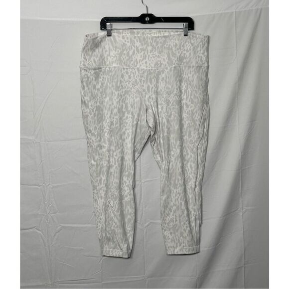 lululemon athletica Pants - Lululemon capri leggings Size 20 C35-2